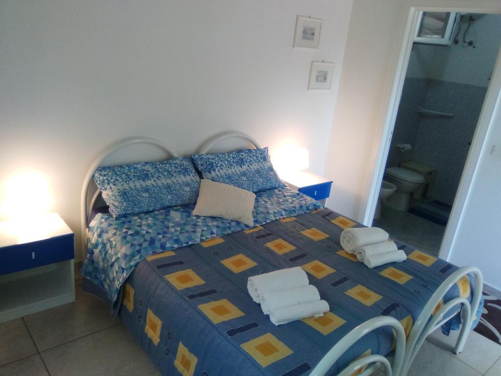 Casa Vacanza Fiorella Torre dell'Orso Exterior foto